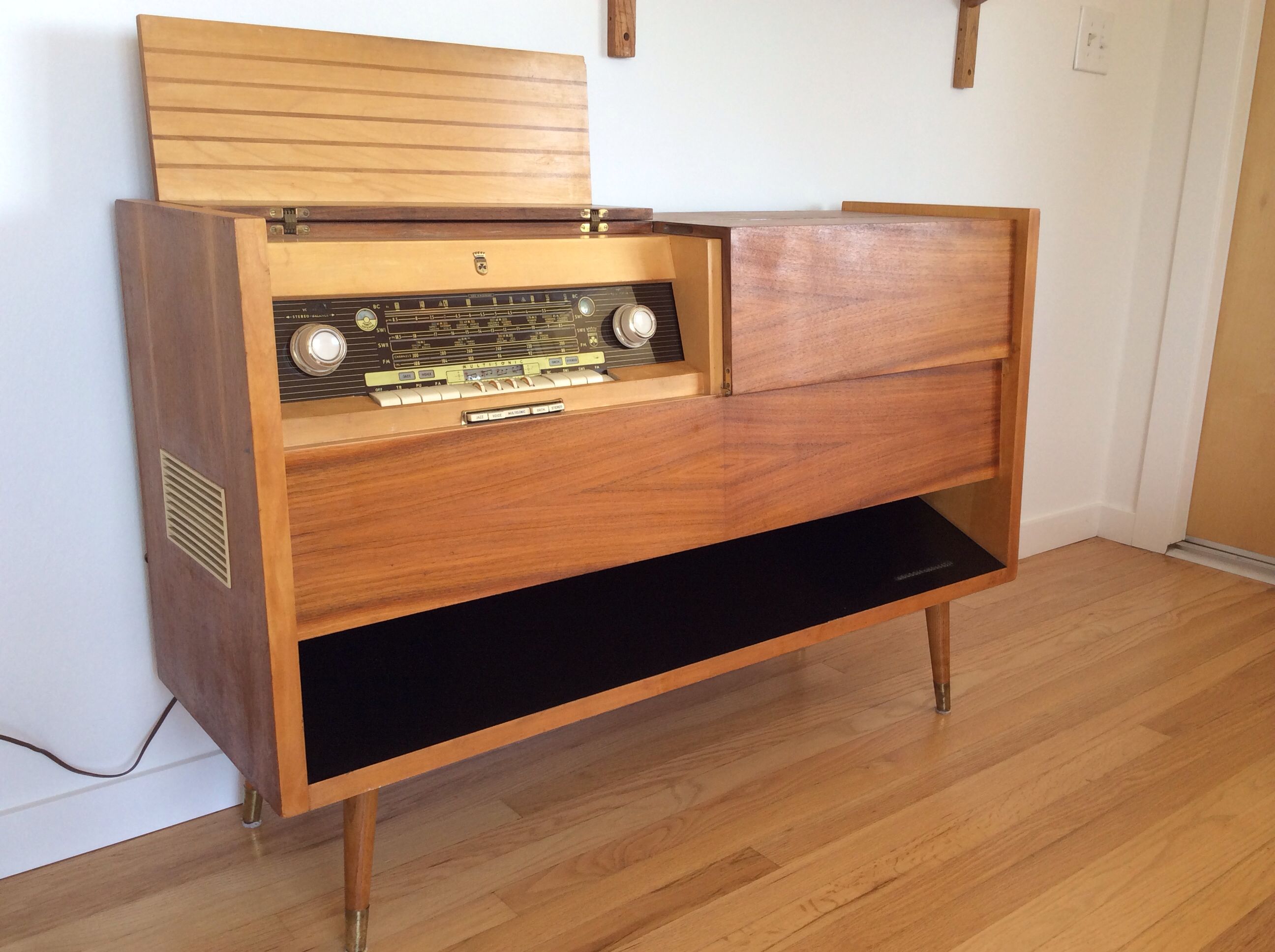 Mid century modern stereo consoles radios