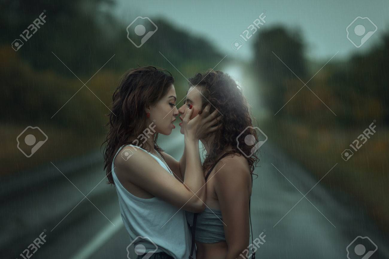 Images of girls kissing